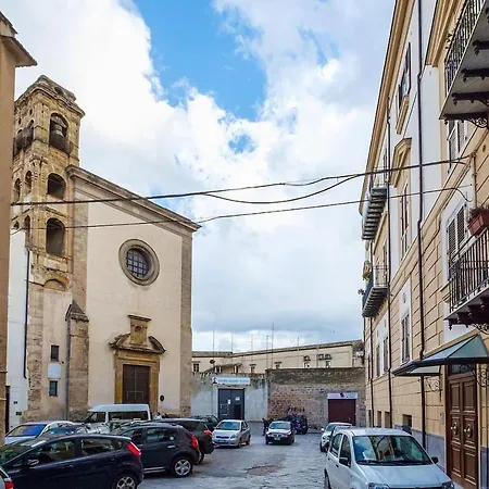 Santa Chiara 9 Palermo