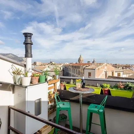 Santa Chiara 9 Apartment